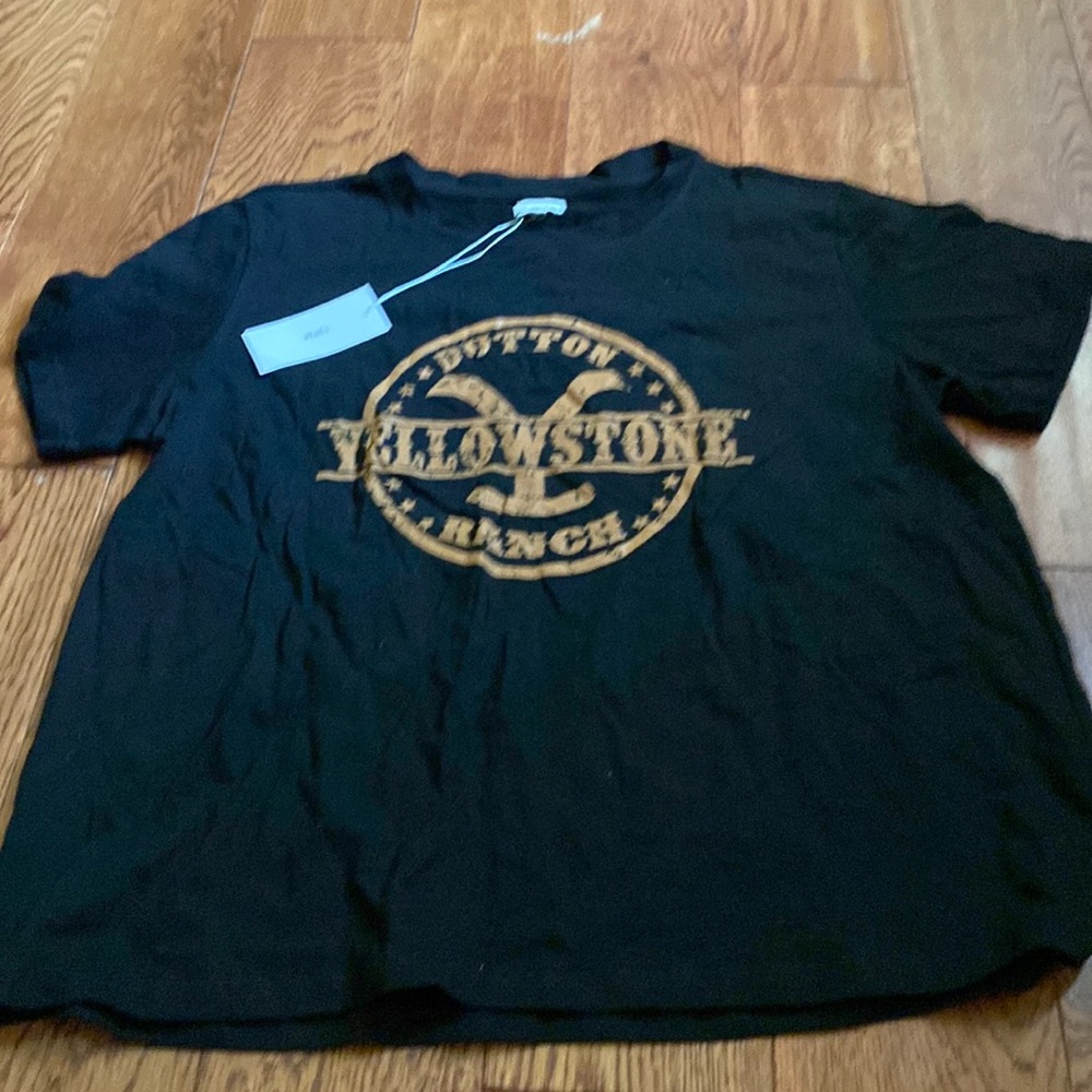 Yellowstone tee